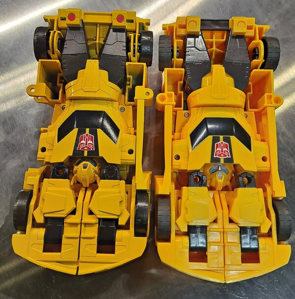 Image Of Transformers Earthspark Bumblebee In Package  (9 of 49)